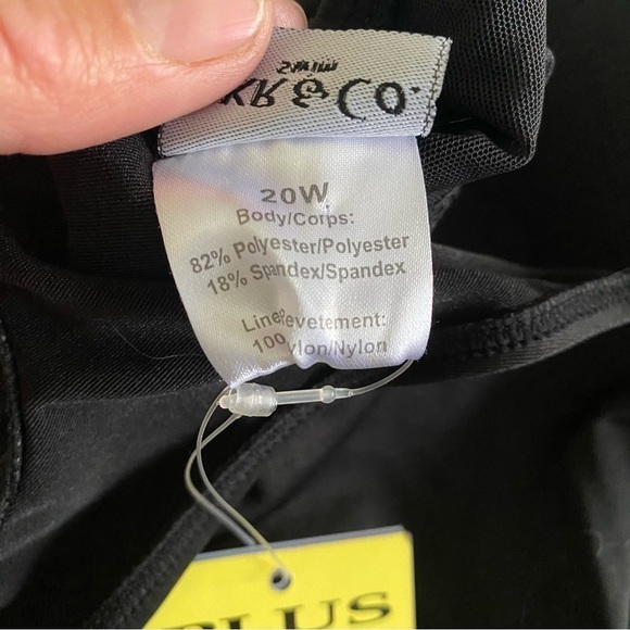 DRK & CO black swim tank tummy control lining size 20W​​​​​ - Picture 2 of 8